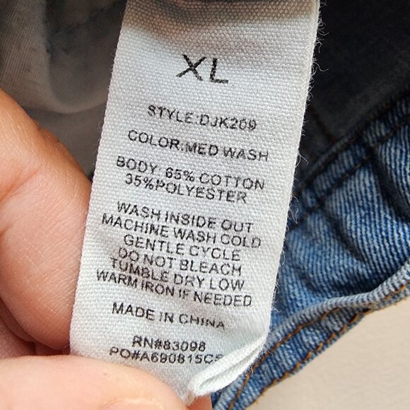 Ci Sono Light Wash Jean Jacket Size XL - Picture 9 of 16